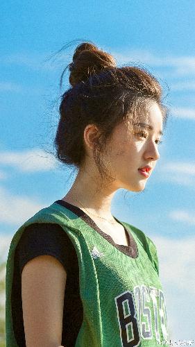 公交车上扒开嫩J挺进去