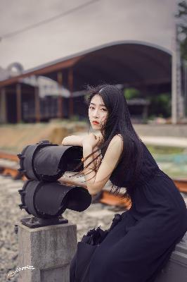 亚洲精品久久久久AVWWW潮水