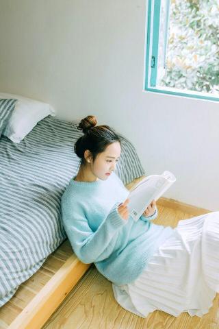 公交车揉捏大乳呻吟娇喘在线观看