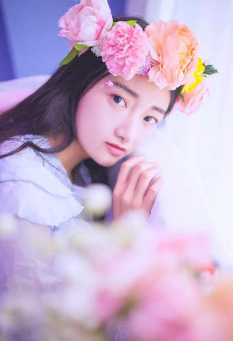 农村老女人PK视频的背景故事