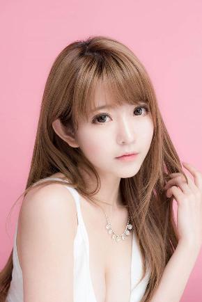 夜夜穞天天穞狠狠穞AV美女按摩
