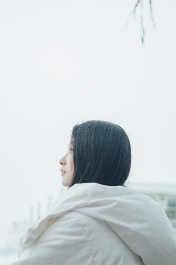 公交车上双乳被老汉揉搓玩
