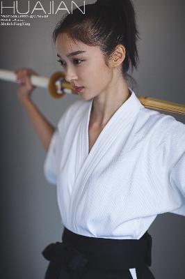 漂亮人妻被夫上司强了