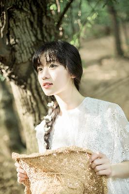 女人张开腿让男人添