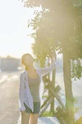 女人大荫蒂被添全过程