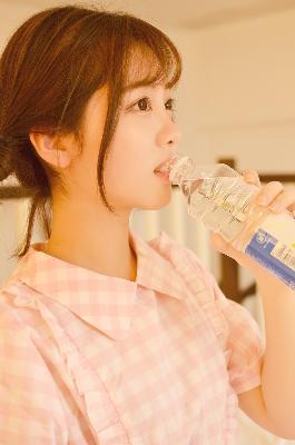 公交车上双乳被老汉揉搓玩