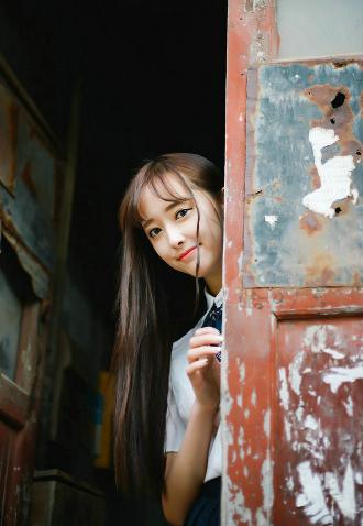 公交车揉捏大乳呻吟娇喘在线观看