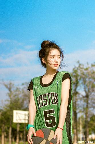 强 暴 疼 哭 处 女在线观看