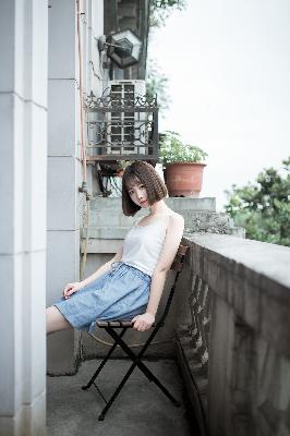 巜车里震动好爽H动漫