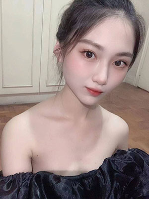 苏晴忘穿内裤坐公交车被揉到视频
